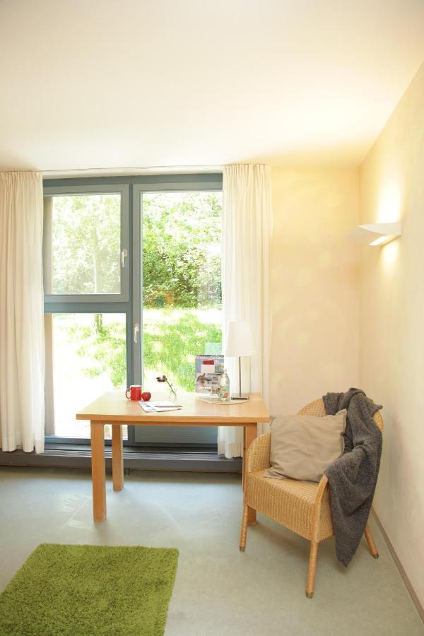 Alanus Gastehaus Hotel Alfter Esterno foto