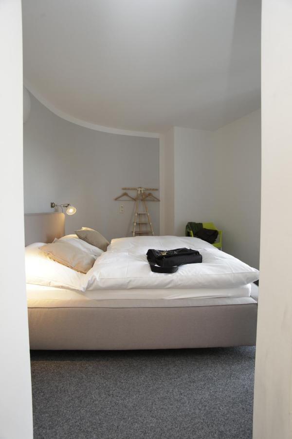 Alanus Gastehaus Hotel Alfter Esterno foto