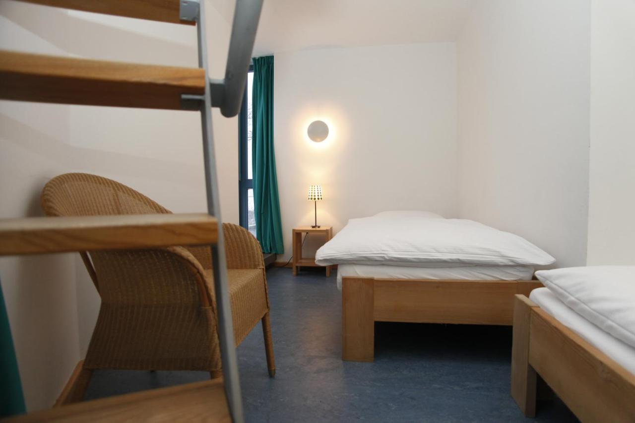 Alanus Gastehaus Hotel Alfter Esterno foto